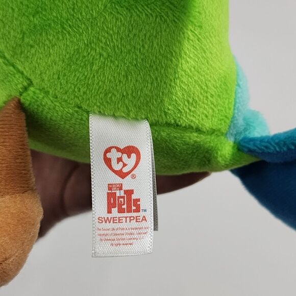 Yellow and Green Plush Bird Toy Ty Beanie Baby Sweetpea Secret Life of Pets - Picture 3 of 10